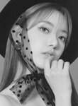 [Photobook] Sakura Miyawaki 宮脇 咲良 - Graduation Visual Booklet