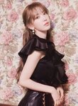 [Photobook] Sakura Miyawaki 宮脇 咲良 - Graduation Visual Booklet