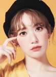 [Photobook] Sakura Miyawaki 宮脇 咲良 - Graduation Visual Booklet