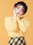 [Photobook] Sakura Miyawaki 宮脇 咲良 - Graduation Visual Booklet