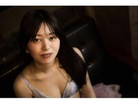 [Photobook] 斉藤静 セミヌード写真集 密室 大きなお尻に理想のオディライン どこかえっちな雰囲気を纏ったセクシーな美女があなたを禁断の世界へ