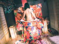 [COSPLAY] 黄金二逼王 – 樱花舞娘 [45P582M]