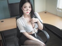 [PURE MEDIA] Vol.182 Bomi – Bomistry’s office [96p987m]