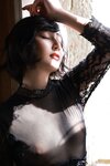 [Photobook] 新藤まなみ　Ｑｕｅｅｎｓ　オール未公開スペシャルＥｄｉｔｉｏｎ　ｖｏｌ．１　ＦＲＩＤＡＹデジタル写真集
