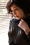 [Photobook] 新藤まなみ　Ｑｕｅｅｎｓ　オール未公開スペシャルＥｄｉｔｉｏｎ　ｖｏｌ．１　ＦＲＩＤＡＹデジタル写真集