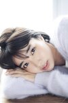 [Photobook] 坂ノ上茜　グラから見るか？エモから見るか？　ヤンマガデジタル写真集
