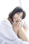 [Photobook] 坂ノ上茜　グラから見るか？エモから見るか？　ヤンマガデジタル写真集