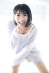 [Photobook] 坂ノ上茜　グラから見るか？エモから見るか？　ヤンマガデジタル写真集