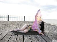 [Graphis] 2022-11-11 Suzu Honjo 本庄鈴 『 Feeling 』 SET 04 [20P27.2 Mb]