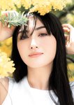 週刊文春 2022.05.26 原色美女図鑑　香椎由宇