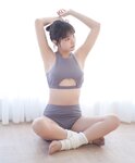 [Photobook] 峮峮2nd写真集「QUNing」