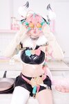[Cosplay] ZinieQ - Varesa