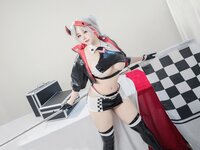 [Cosplay] KANEKO_咔喵 欧根亲王 赛车服 [36P2V-769MB]