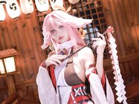 [Cosplay] 桜满三时 八重神子