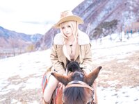 [Cosplay] 小和甜酒 骑马 猎人 [59P1V-682MB]