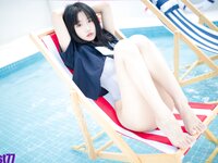 [Cosplay] 柒柒要乖哦 清凉夏日 [71P 1V-1.43GB]
