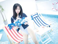 [Cosplay] 柒柒要乖哦 清凉夏日 [71P 1V-1.43GB]