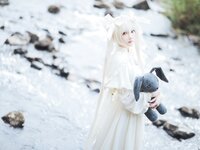 [Cosplay] Gua Xi Jiang 瓜希酱 - rabbit ears white dress 穹妹兔耳白裙