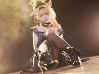 [Cosplay] lunananya Blue Archive Iochi Mari (idol) (伊落マリー) [26P-143MB]