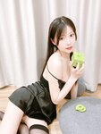 [Cosplay] 香草喵露露 大象 黑色吊带睡衣 [25P-75MB]
