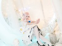 [Cosplay] lunananya 圣园未花 [24P-215MB]