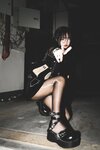 [Cosplay] 柒柒要乖哦 街拍黑皮裙 [17P-186MB]