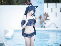 [Cosplay] lunananya 黑见芹香 泳装 [28P-174MB]