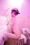 [Cosplay] 柒柒要乖哦 粉红护士 [35P-133MB]