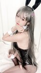 [Cosplay] 51酱 樱岛麻衣 [40P1V-126MB]