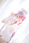 [Cosplay] 阿半今天很开心 BB护士 [25P-202MB]