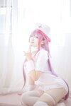 [Cosplay] 阿半今天很开心 BB护士 [25P-202MB]