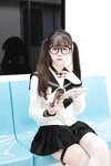 [Cosplay] 可可小白兔 電車上の女高中生