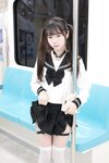[Cosplay] 可可小白兔 電車上の女高中生