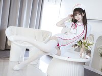 [Cosplay] 羽生三未 护士 [32P-459MB]