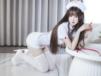 [Cosplay] 羽生三未 护士 [32P-459MB]