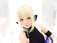 [Cosplay] Miu 只 - Saber Alter Swimsuit