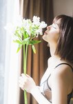 [Photobook] 北野瑠華『誘惑の華』BOMBデジタル写真集