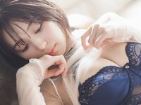 [Photobook] 北野瑠華『誘惑の華』BOMBデジタル写真集