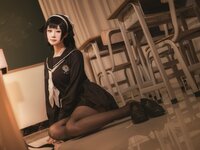 [Cosplay] 贞子蜜桃 碧蓝航线 爱宕高雄制服 [35P-354MB]