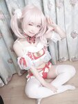[Cosplay] 神沢永莉 平安夜红色分体式 [125P1V-549MB]