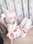 [Cosplay] 神沢永莉 平安夜红色分体式 [125P1V-549MB]