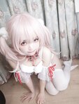 [Cosplay] 神沢永莉 平安夜红色分体式 [125P1V-549MB]