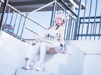 [Cosplay] 末夜787 舰长-牛牛厨娘 [64P4V-1.68GB]