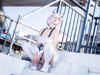 [Cosplay] 末夜787 舰长-牛牛厨娘 [64P4V-1.68GB]