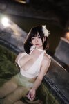 [Cosplay] 末夜787 夏日白色泳装 [23P1V-743.85MB]