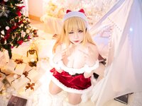 [Cosplay] 贞子蜜桃 喜多川夢海 圣诞 [70P1V-869MB]