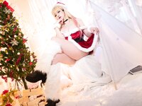[Cosplay] 贞子蜜桃 喜多川夢海 圣诞 [70P1V-869MB]