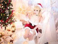 [Cosplay] 贞子蜜桃 喜多川夢海 圣诞 [70P1V-869MB]