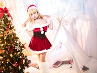 [Cosplay] 贞子蜜桃 喜多川夢海 圣诞 [70P1V-869MB]