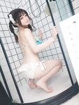 [Cosplay] 神沢永莉 浴室蓝白泳衣辫子 [70P-79MB]